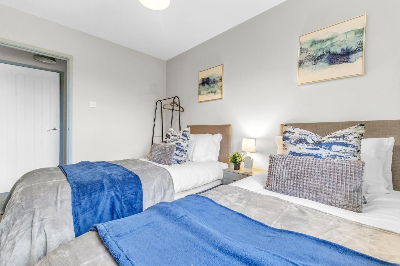 Mk 2-Bedroom Contractor'S Gem, 5 Beds, Sleeps 6, Free Parking Milton Keynes Luaran gambar