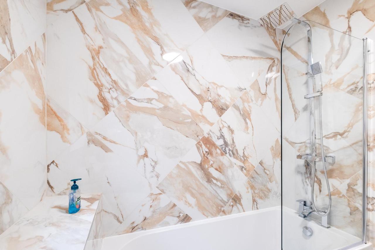 Mk 2-Bedroom Contractor'S Gem, 5 Beds, Sleeps 6, Free Parking Milton Keynes Luaran gambar