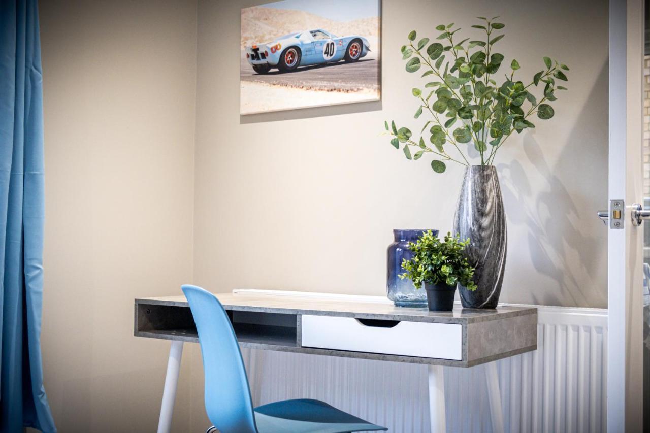 Mk 2-Bedroom Contractor'S Gem, 5 Beds, Sleeps 6, Free Parking Milton Keynes Luaran gambar