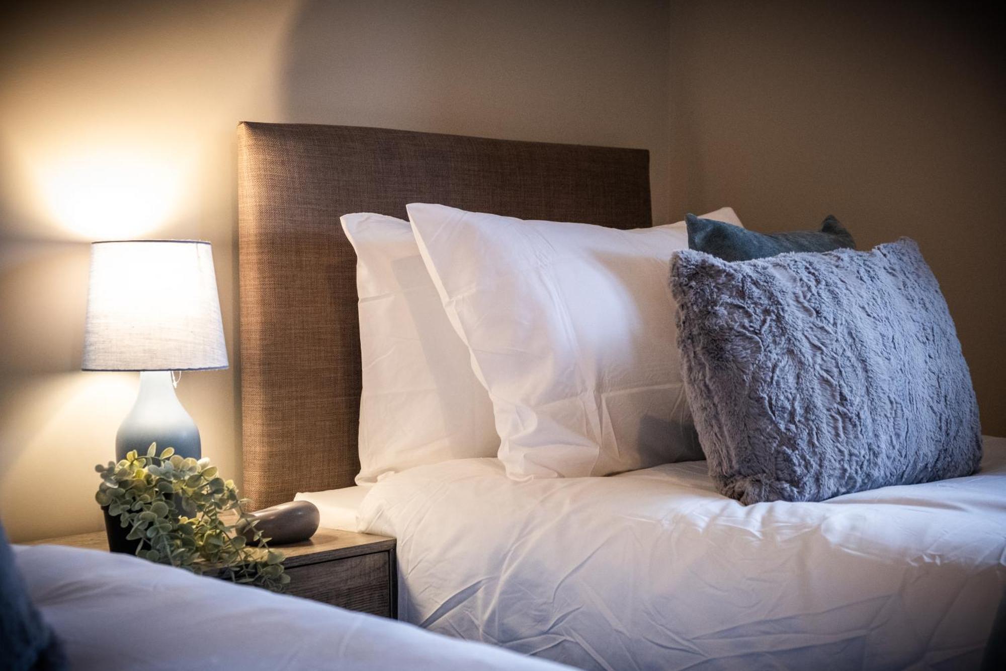 Mk 2-Bedroom Contractor'S Gem, 5 Beds, Sleeps 6, Free Parking Milton Keynes Luaran gambar