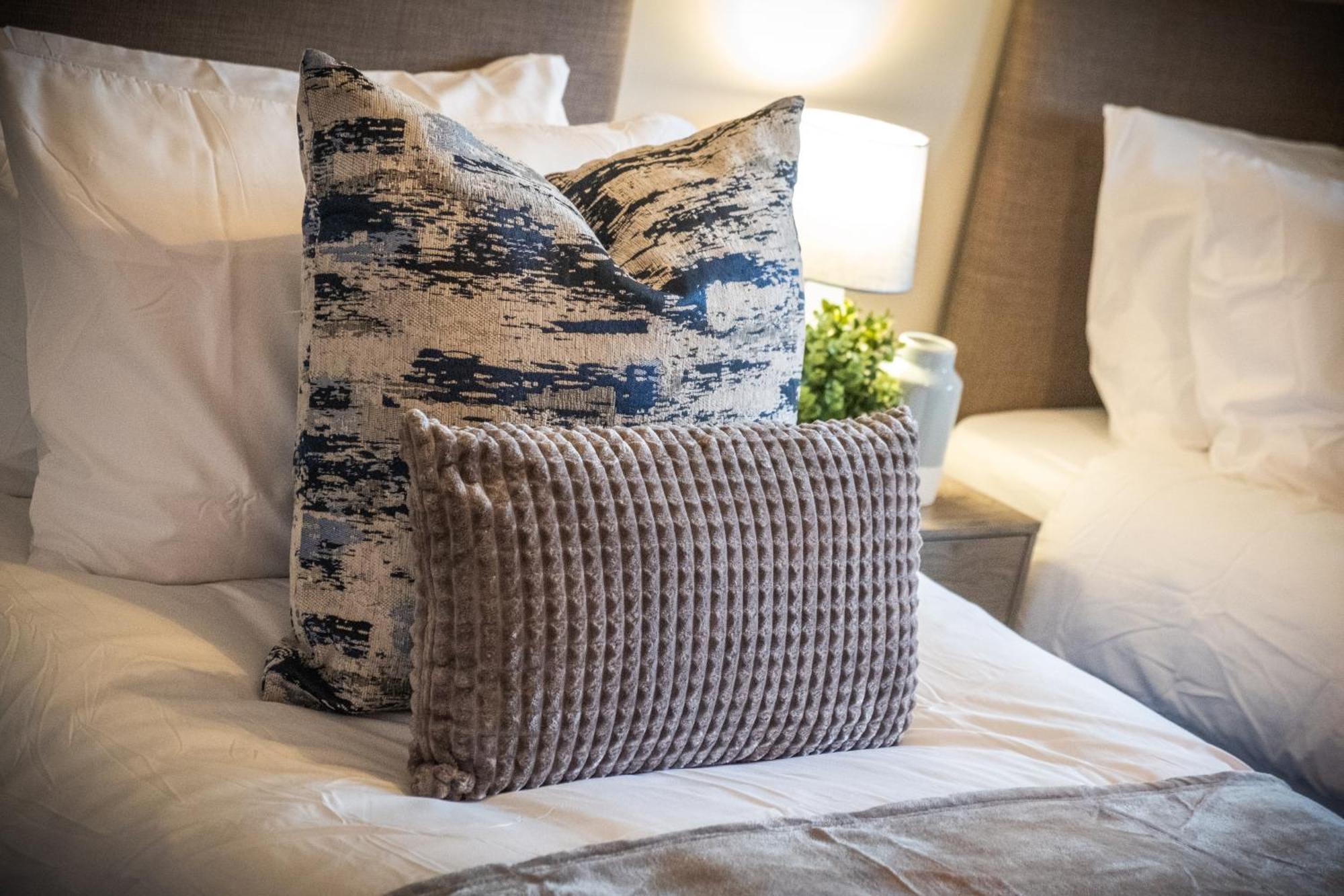 Mk 2-Bedroom Contractor'S Gem, 5 Beds, Sleeps 6, Free Parking Milton Keynes Luaran gambar
