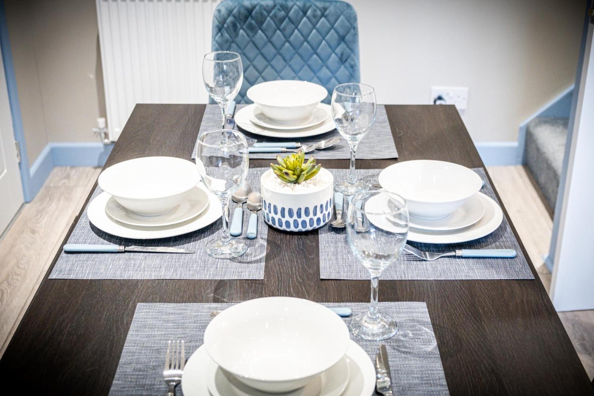 Mk 2-Bedroom Contractor'S Gem, 5 Beds, Sleeps 6, Free Parking Milton Keynes Luaran gambar