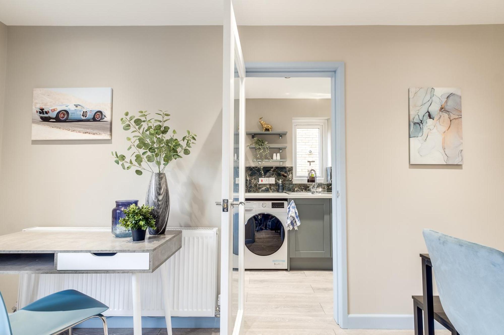 Mk 2-Bedroom Contractor'S Gem, 5 Beds, Sleeps 6, Free Parking Milton Keynes Luaran gambar