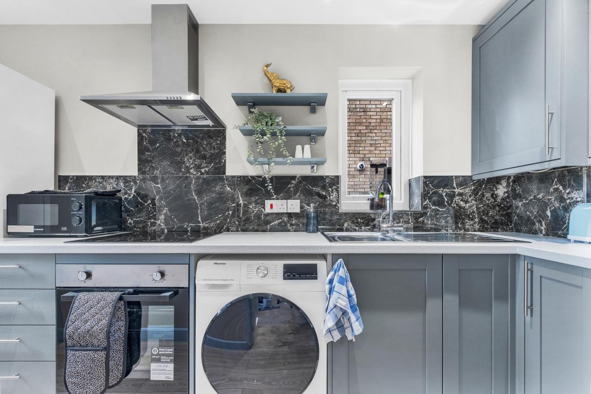 Mk 2-Bedroom Contractor'S Gem, 5 Beds, Sleeps 6, Free Parking Milton Keynes Luaran gambar