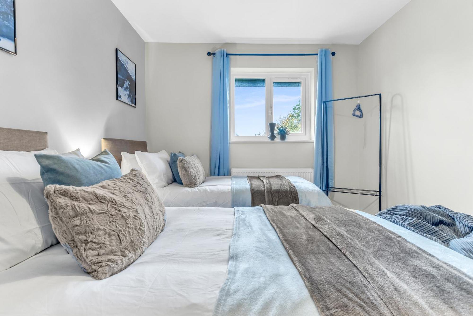 Mk 2-Bedroom Contractor'S Gem, 5 Beds, Sleeps 6, Free Parking Milton Keynes Luaran gambar